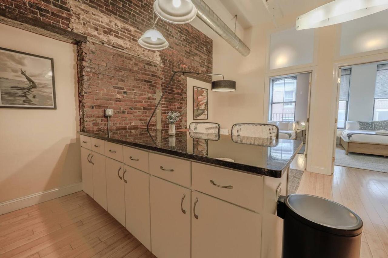 Simple Spacious * Boston