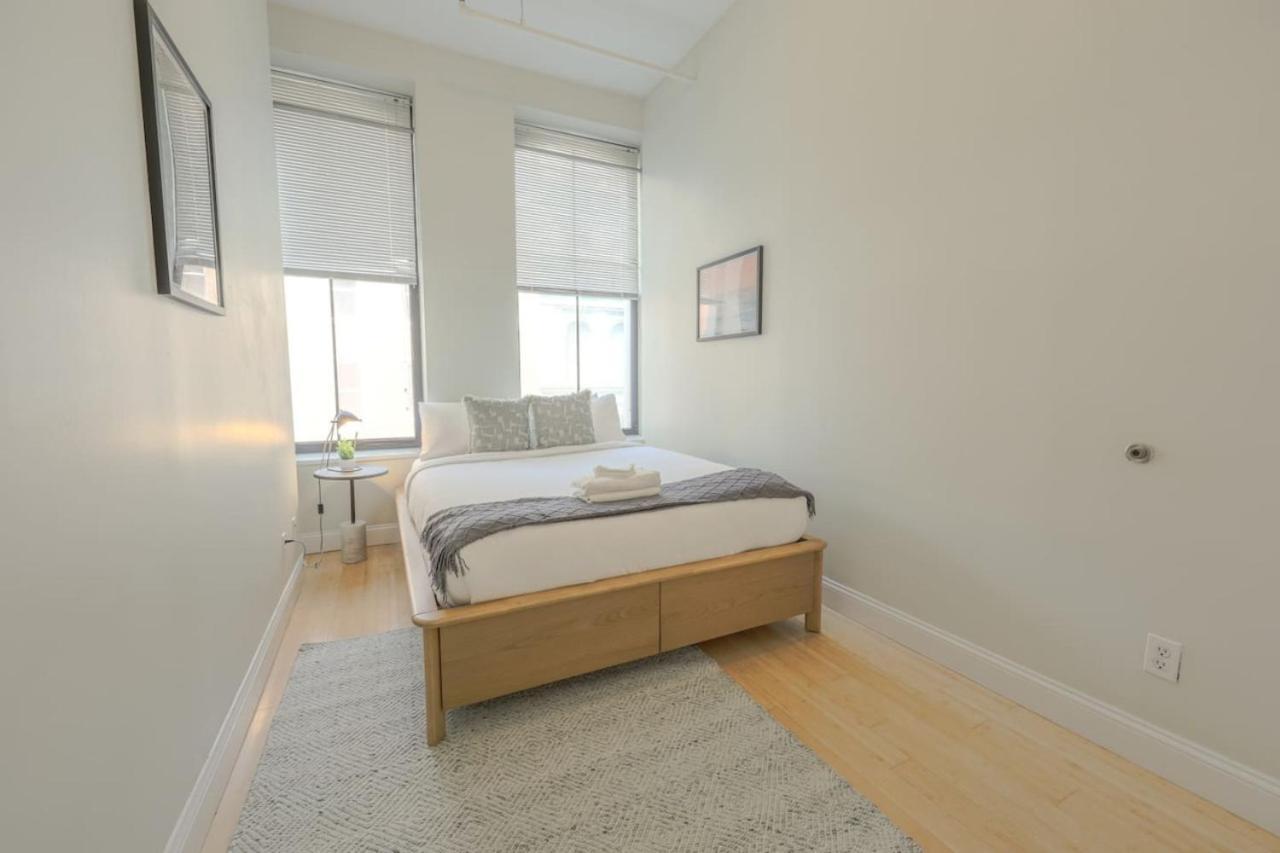 Simple Spacious Apartment Boston